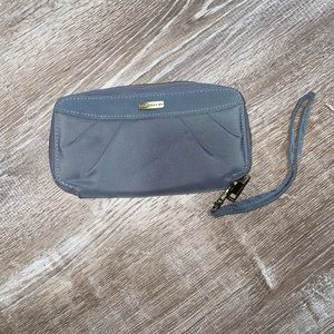 Wristlet wallet